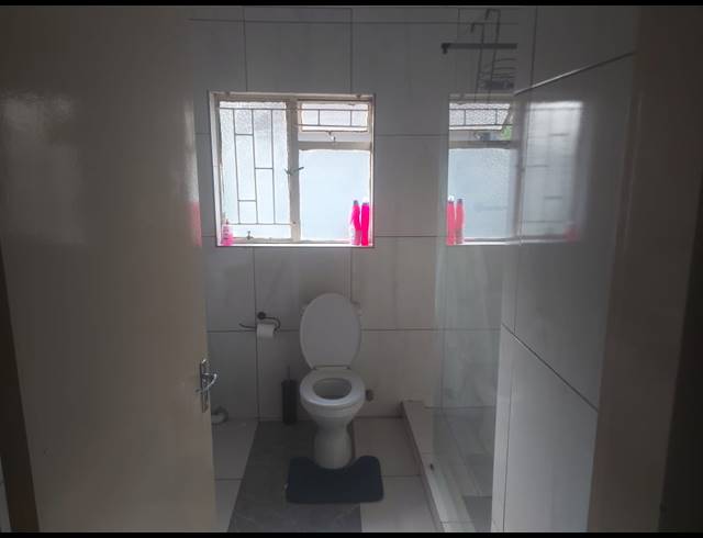 4 BEDROOM HOUSE FOR SALE IN OOS EINDE